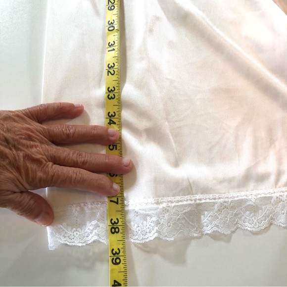 Vintage Ashley Taylor White Slip Dress Women’s 34 B with Lace Trim, Size Small - Picture 6 of 12
